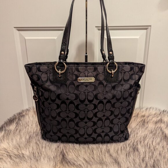 Coach Gallery Signature Tote A1349-23767E - Picture 1 of 10